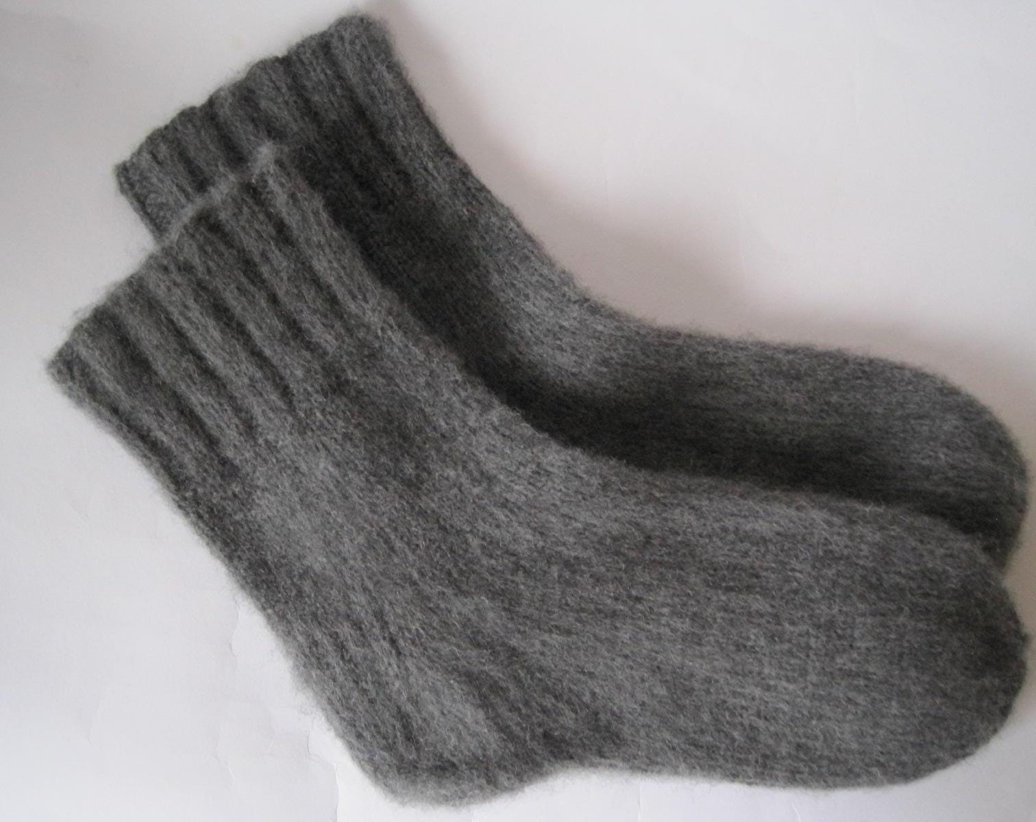 Men Hand Knit Natural Merino Estonia wool yarn with reinforced heel EU-42-43 US-10-11 Friendly to Skin keep warm in Shoes comfort for Sleep