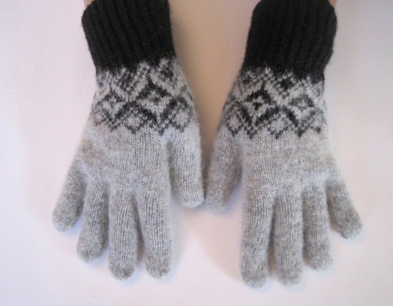 Gants pour hommes Style scandinave traditionnel Modèles de mode folklorique de Norvège Tricot Feutre Fil de laine Angora naturel de qualité Agréable Chaud Doux pour les mains image 4