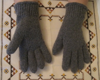 Travail manuel Tricoté à partir de fil de laine estonienne naturelle de haute qualité Gants pour femme Cadeaux chauds, doux et confortables Accessoires à la mode Couleur grise