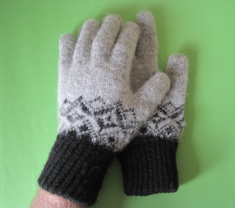 Gants pour hommes Style scandinave traditionnel Modèles de mode folklorique de Norvège Tricot Feutre Fil de laine Angora naturel de qualité Agréable Chaud Doux pour les mains image 1