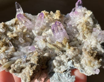 Gemmy Vera Cruz Amethyst and Quartz Plate