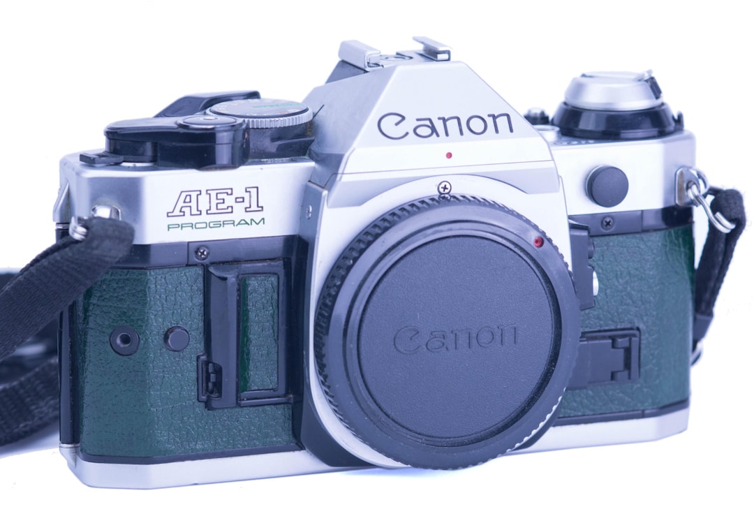 Amazon | Canon AE-1 PROGRAM Silver | 一眼レフカメラ 通販