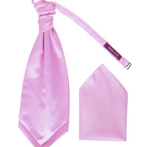 Ensemble cravate chouchou rouche en satin avec pochette de costume assortie pré-nouée Rouge Pink