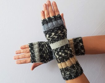 fingerless gloves arm warmers for women , wool gray winter gloves , fall knit mittens , wrist hand warmers gray beige blue , gift for her