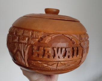 Large Wood Carved Bowl Hawaii 31 inch Around 5 inch Tall with Matching Lid Vintage Souvenir