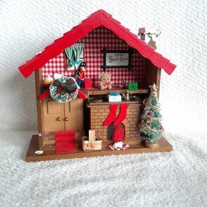 Vintage Enesco Christmas Diorama With Musical Windup Feature