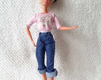 Cute Doll Clothes Jeans Pink Top Barbie Ponytail Graphics on T-Shirt