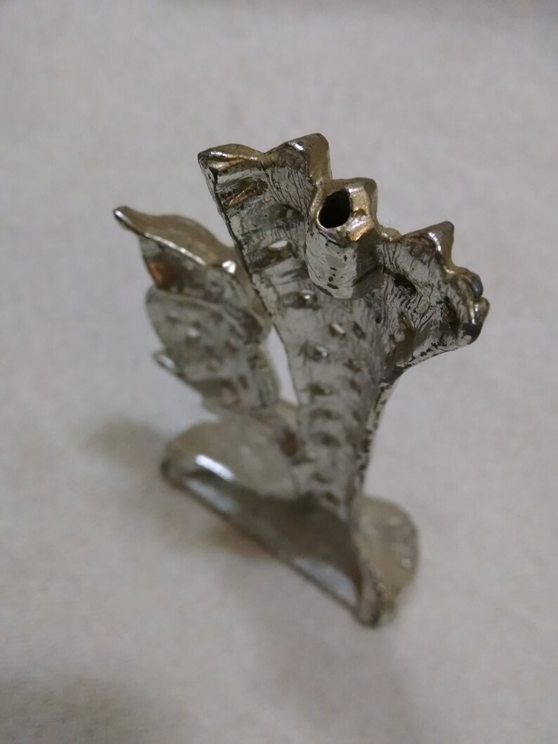 Pretty Silvery Owl In Tree Earing Storage