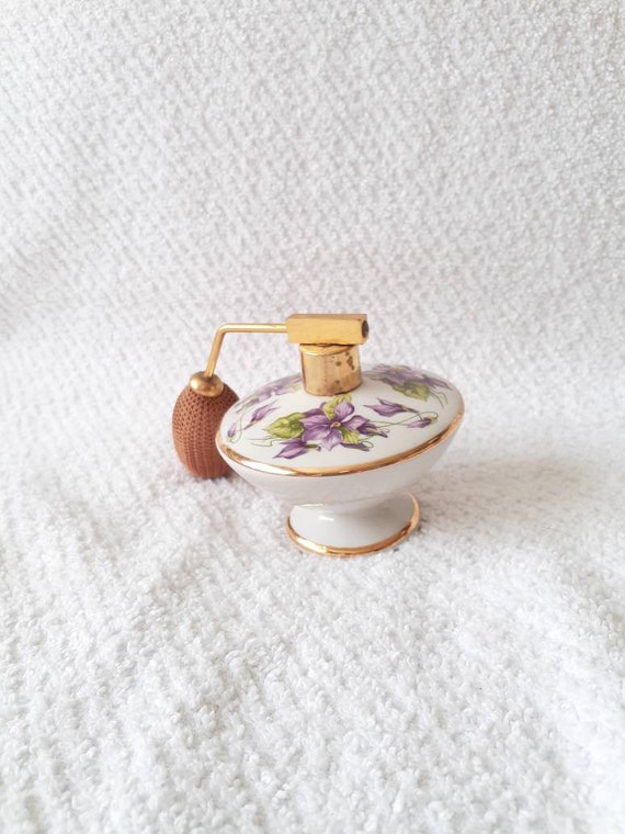 Three 1960/'s Vintage White and blue abstract design patterned plastic vanity dressing table pots with matching lids