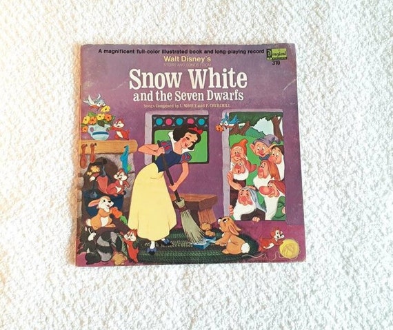 Read Along Vintage Vinyl Record and Book Snow White Disneyland Records
