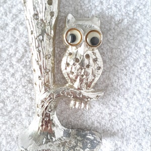 Pretty Silvery Owl In Tree Earing Storage