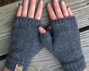 Wrist Warmers, Knit Gray Wool Wrist Warmers/Fingerless Gloves/Fingerless Mittens