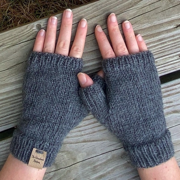 Wrist Warmers, Knit Gray Wool Wrist Warmers/Fingerless Gloves/Fingerless Mittens