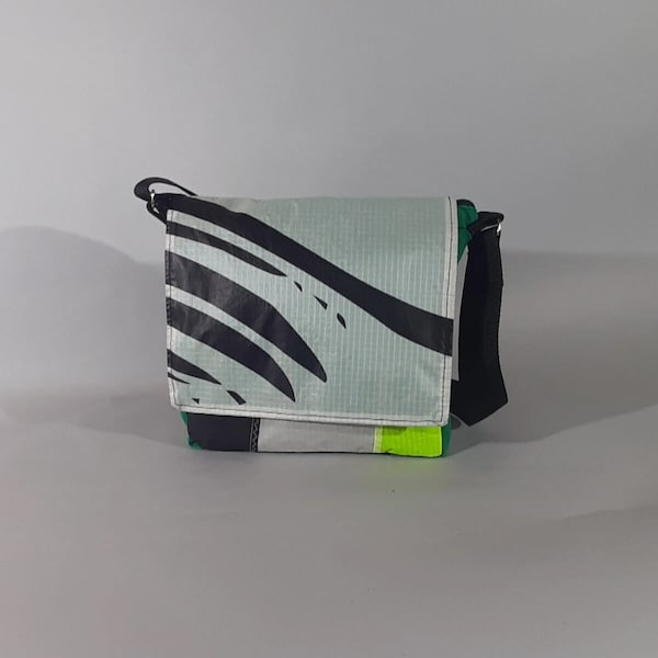 Handbag  Bise made from recycled kitesurf sail