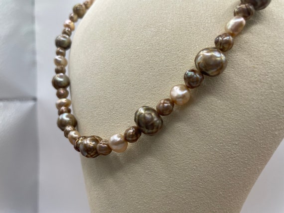Elegant freshwater cultured pearl necklace - image 4