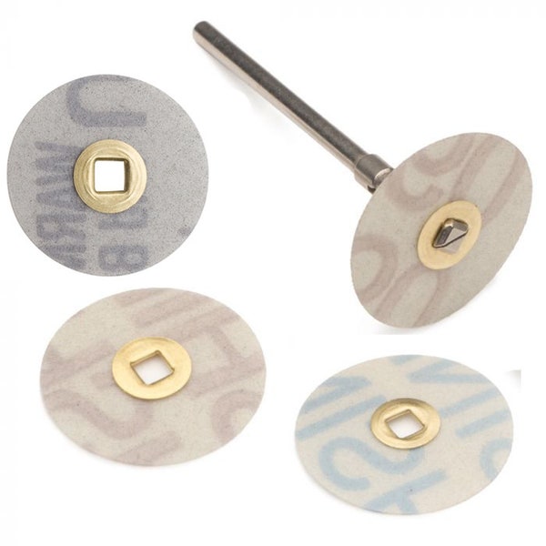 Brass center polishing/sanding discs. Made with 3M plastic film FINE GRIT  100 pieces