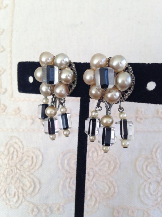 Vintage beaded clip earrings Gem
