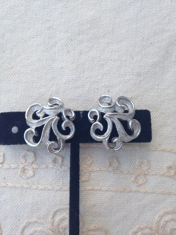 Vintage Trifari Earrings, Silver Clip on Earrings… - image 2