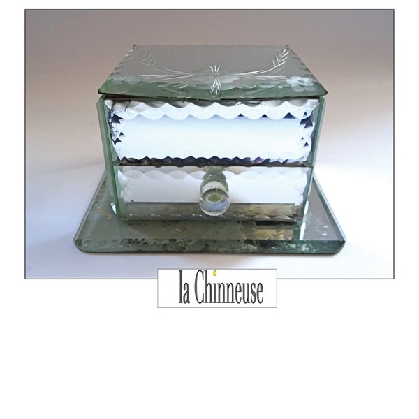 Mirror jewellery box; Years 40; Art Deco style; Old beveled mirror cabinet; Collectible Vintage decoration; Gift for her.