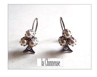 VECCHI ANELLI PER IL SONNO, piccoli orecchini in argento e perle fini, stile e periodo Art Nouveau, 1900.