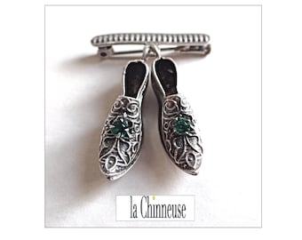 OLD BARRETTE BROOCH; Babouche Brooch, Retro Brooch, Vintage 1940s, For Her or Him, Collectible.