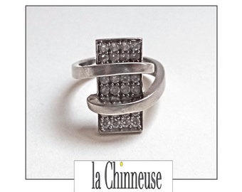 VERLOVINGSRING; Ring van 925 zilver en zirkonen, modernistische sculpturale ring, hedendaags design, vintage jaren 80.