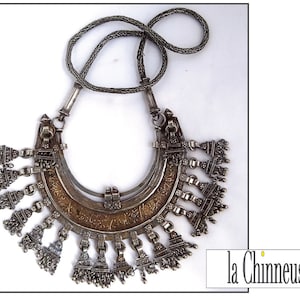 VINTAGE ANTIQUE ETHNIC Tribal Necklace; 50s; ancient Indian collar; Collectible; authentic ethnic necklace; Handmade.