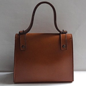 SAC MINIATURE KELLY Style Vintage Années 50 Petit Sac en Simili Cuir Marron Glacé Dans le gout du Chiquito de Jacquemus Collectible. image 3