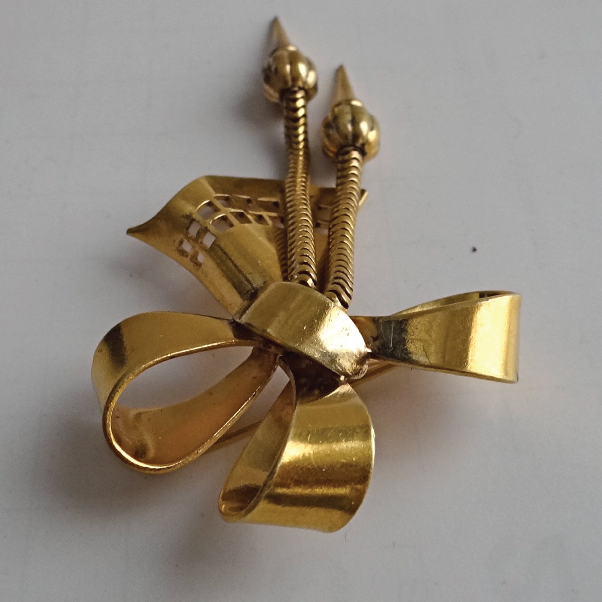 ART DECO SPINDLE Ribbon Pattern Brooch Brooch Your Gold Etsy