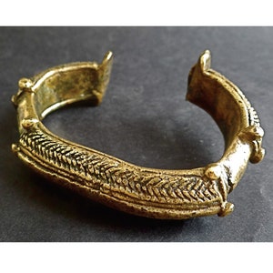 ETHNISCHE MANSCHETTE aus BRONZE Antikes Manschettenarmband Frühes 20. Jahrhundert Stammes-Armband Sammlungsstück. Bild 9