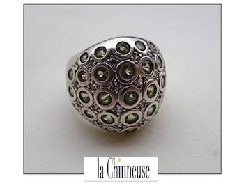 VINTAGE RING In Solid SILVER & Green Stones, Domed Ring, 80s, Engagement Ring for Her, Vintage Jewelry Collection.