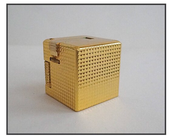 VINTAGE CUBE Dice Ippag Lighter / Vintage Lighter Ippag Dice