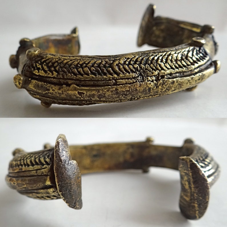 ETHNISCHE MANSCHETTE aus BRONZE Antikes Manschettenarmband Frühes 20. Jahrhundert Stammes-Armband Sammlungsstück. Bild 4