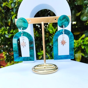 Sunrise oder Sunset Bogen Ohrringe | lasergeschnittene Acryl Ohrringe | himmlisch magischer Schmuck