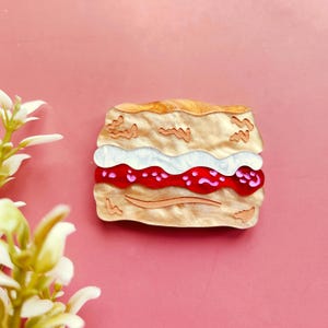 Scone brooch - customisable | laser cut acrylic