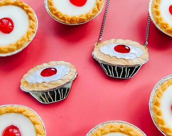Cherry Bakewell Brosche oder Halskette | Laser-cut Acrylglas