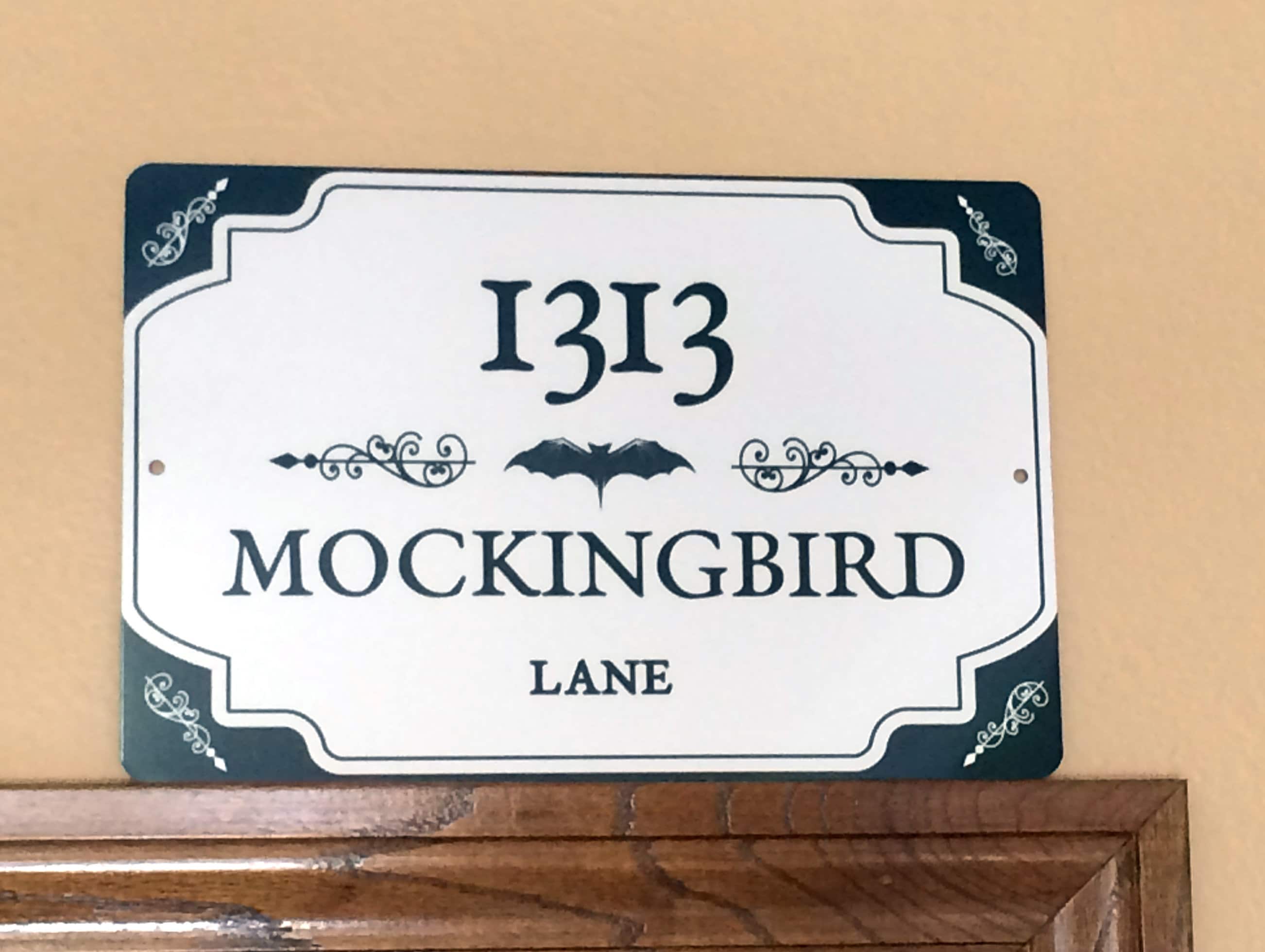 1313 Mockingbird Lane Halloween Sign Metal Print Sign the Munsters With  Holes 8x12 12x16 - Etsy