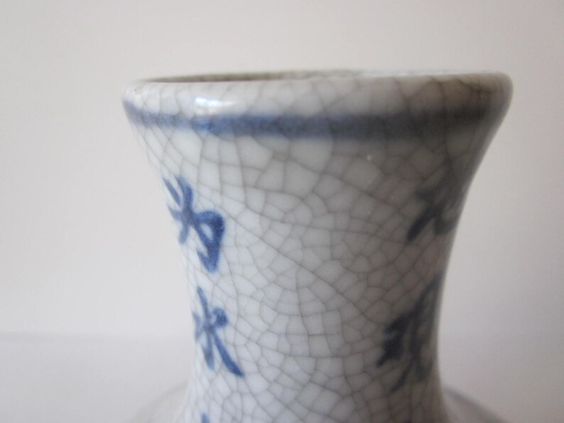 Vintage Blue and White Porcelain Bottle Neck Vase Chinese Poem