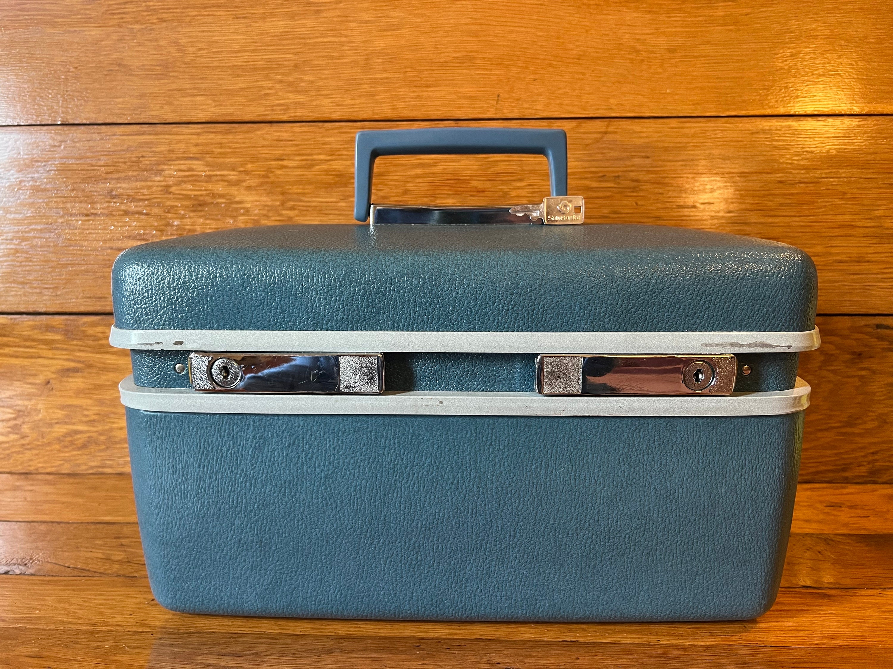 Vintage Samsonite Blue Suitcase Traincase Carryone Toiletry bag Overnight