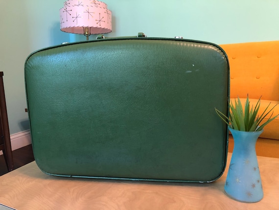 Vintage Avocado Green Suitcase Excellent Condition