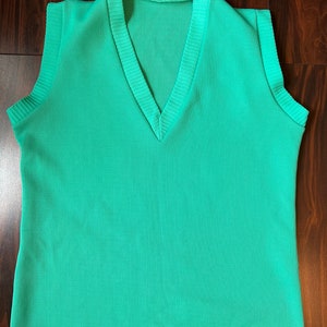 Vintage 1970’s Polyester vest sleeveless shirt large retro clothing womens green