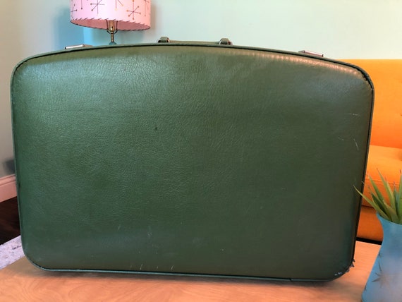 Vintage Avocado Green Suitcase Excellent Condition