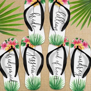 Custom Bridesmaid Flip Flops, Bulk Bridal Party Sandals, Beach Wedding Flip Flops, Personalized Bride Tribe Gifts for Spa Bridal Shower