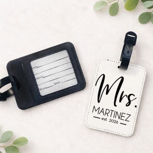 Puede incluir: Un juego de tres tazas de cer&aacute;mica con un acabado mate moteado. Las tazas son en tonos crema, gris claro y gris oscuro. Cada taza tiene un dise&ntilde;o simple y minimalista, perfecto para caf&eacute; o t&eacute;.