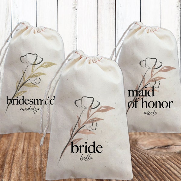 Boho Bridesmaid Gifts - Minimalist Bridesmaid Bags with Name - Modern Bridal Party Proposal Tote Bags Personalized - Champagne Blush Floral