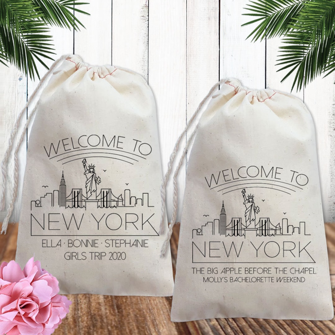  30 Pieces Wedding Welcome Bags Bulk Thank You for Celebrating  with Us Paper Bags with Handles Wedding Favor Gift Bags for Guests Wedding  Birthday Baby Shower Favors Supplies, 8 x 4