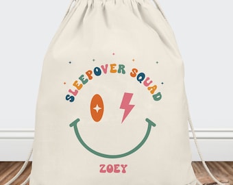 Bolsas retro para fiestas de pijamas - Bolsas para fiestas de pijamas - Mochilas con cordón personalizadas para niños - Bolsas para pasar la noche en una fiesta de pijamas - Bolsa con cara sonriente