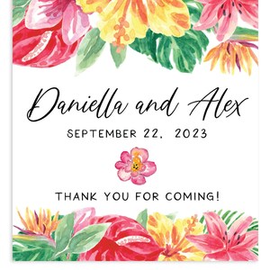 Puede incluir: Una tarjeta de invitaci&oacute;n blanca con ilustraciones florales en acuarela. La tarjeta presenta los nombres "Daniella y Alex" y la fecha "22 de septiembre de 2023". Tambi&eacute;n se incluye el texto "&iexcl;GRACIAS POR VENIR!"