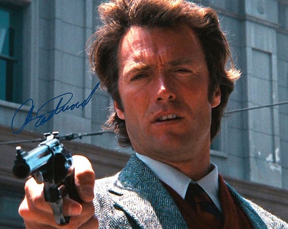 CLINT EASTWOOD as Detective 