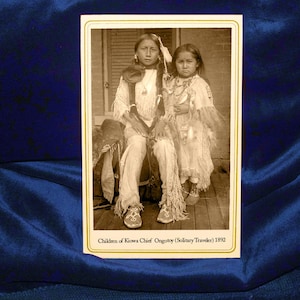 Filhos de Kiowa Chief Ongotoy 1892 Gabinete Fotografia Reimpressão Vintage CDV